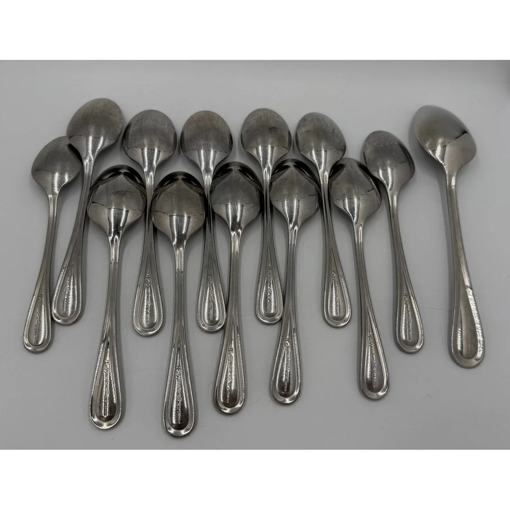 Kirkland Signature‎ 18/10 Stainless Steel Flatware Set 44 Pieces Silverware